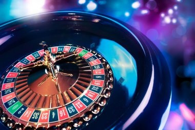 qqmamibet login mobile app interface showing football markets and live dealer options